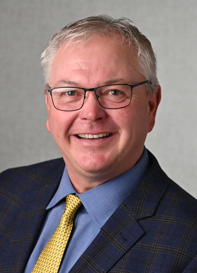 Peter Bakken headshot